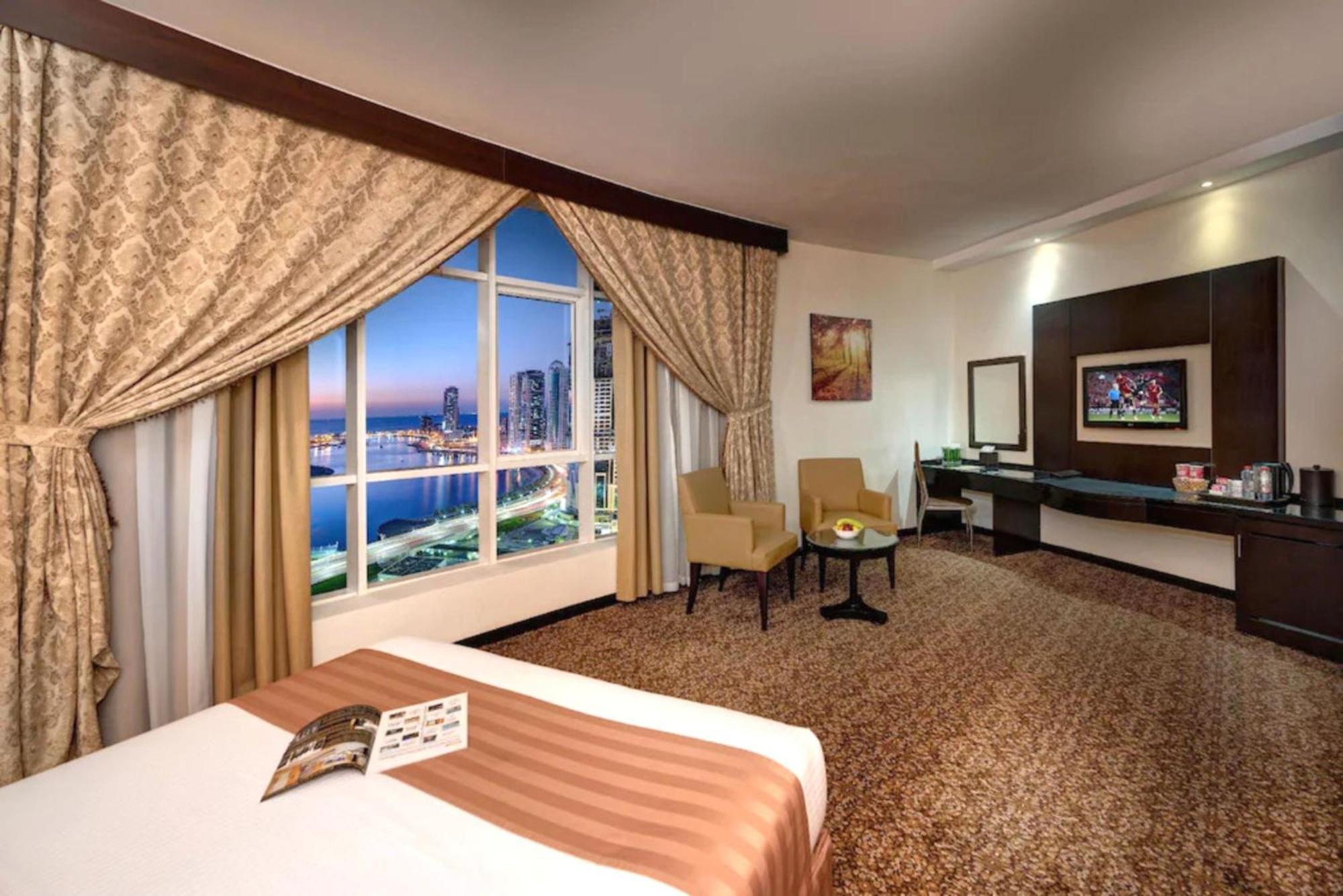 Aryana Hotel Sharjah Exterior photo