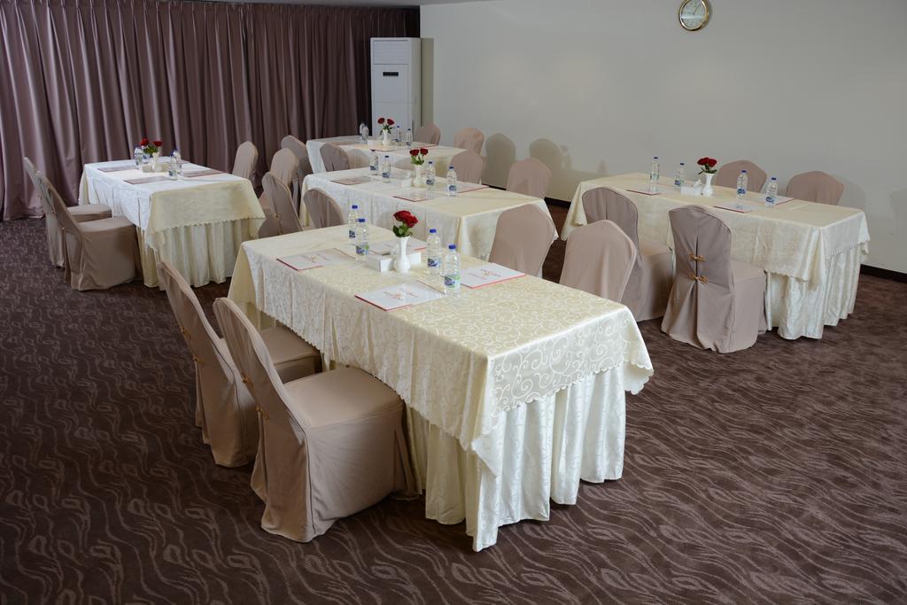 Aryana Hotel Sharjah Exterior photo